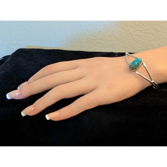 Vintage Signed LR Sterling Navajo Native American Turquoise Cuff Bracelet - Picture 3 of 8